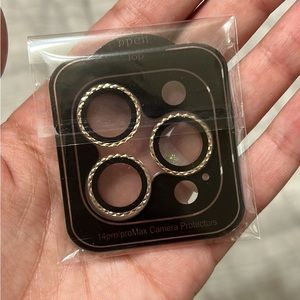 Loopy camera protector